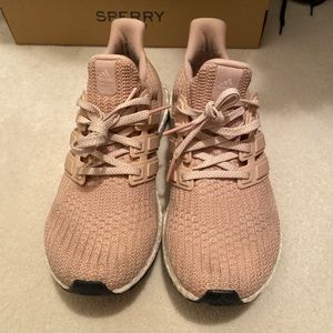 Women’s UltraBoost 4.0 Ash Pearl